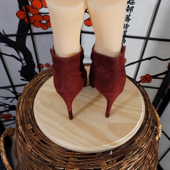 LILLIANA RICH BURGUNDY LADIES BOOTIES SIDE ZIPPER CLOSE/SIZE 7 - Picture 6 of 10